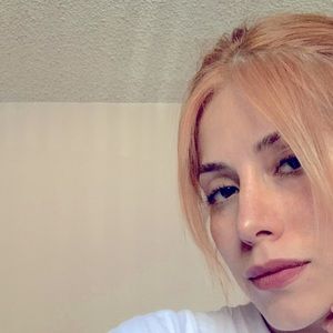 Meet your Posher, Cassandra